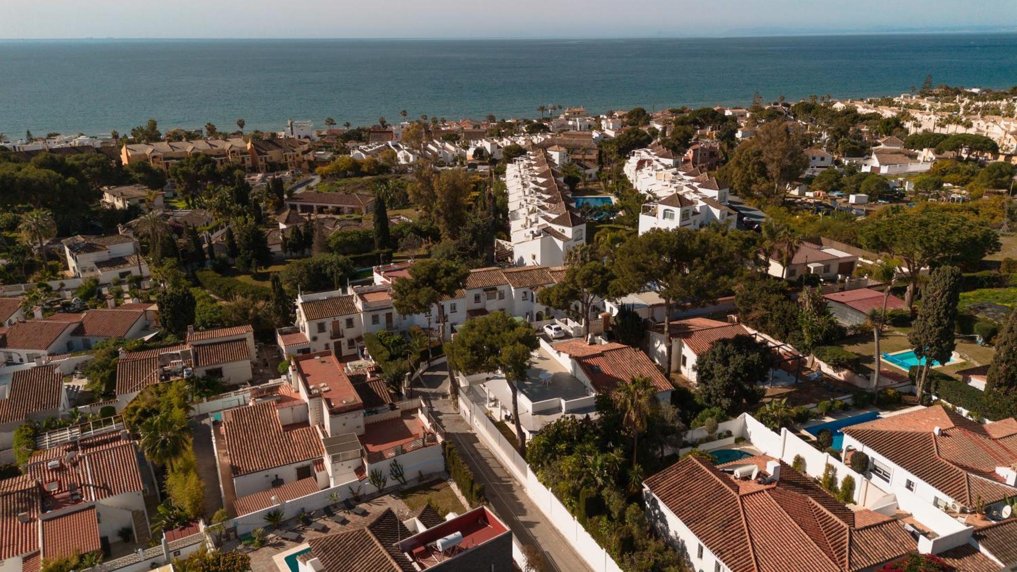 Feriehus House At The In Costabella,